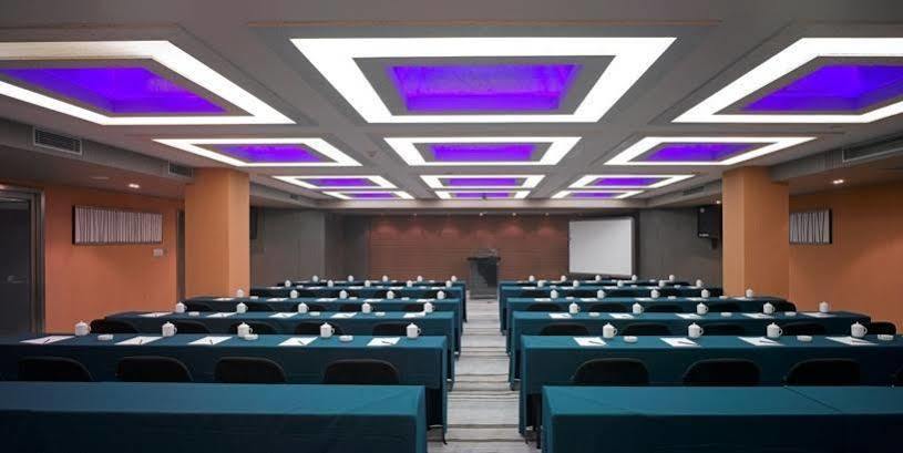 Logosun Hotel Wuhan Exterior foto